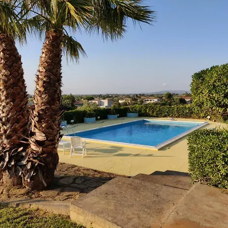 Villa Con Piscina Vittoria